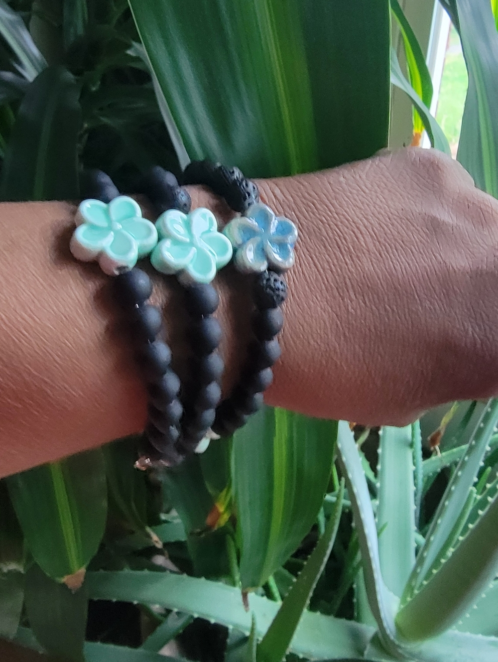 Handmade Mixed Lava Beads & Ceramic Flower Beaded Wire Wrap Bracelet. - Picture 2 of 2